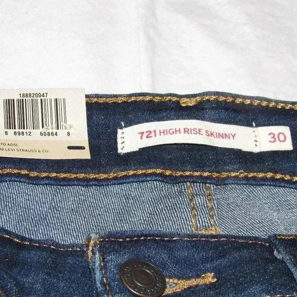 NWT LEVI’S 721 High-Rise Skinny Jeans 30 (10 Med) - Picture 5 of 5
